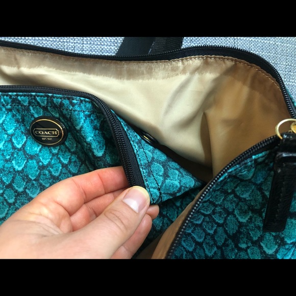 Coach purse with removable inner pouch/clutch - Picture 7 of 14